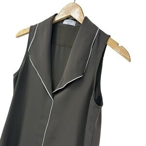 Aritzia Babaton Khaki Olive Green Sleeveless Blouse, Small